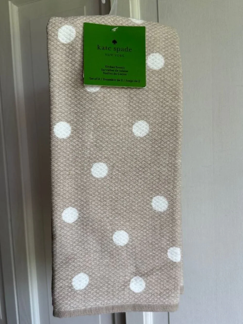 NWT Kate Spade New York 2 PK Kitchen Towels with Polka Dot Print